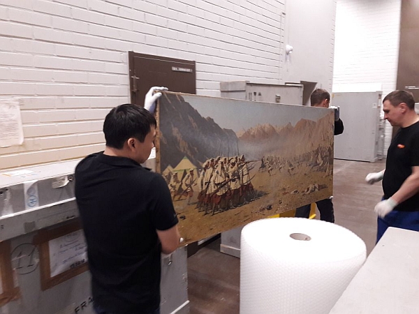 Подготовка и упаковка произведений искусства