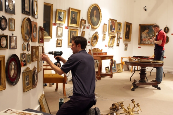 Монтаж и демонтаж произведений