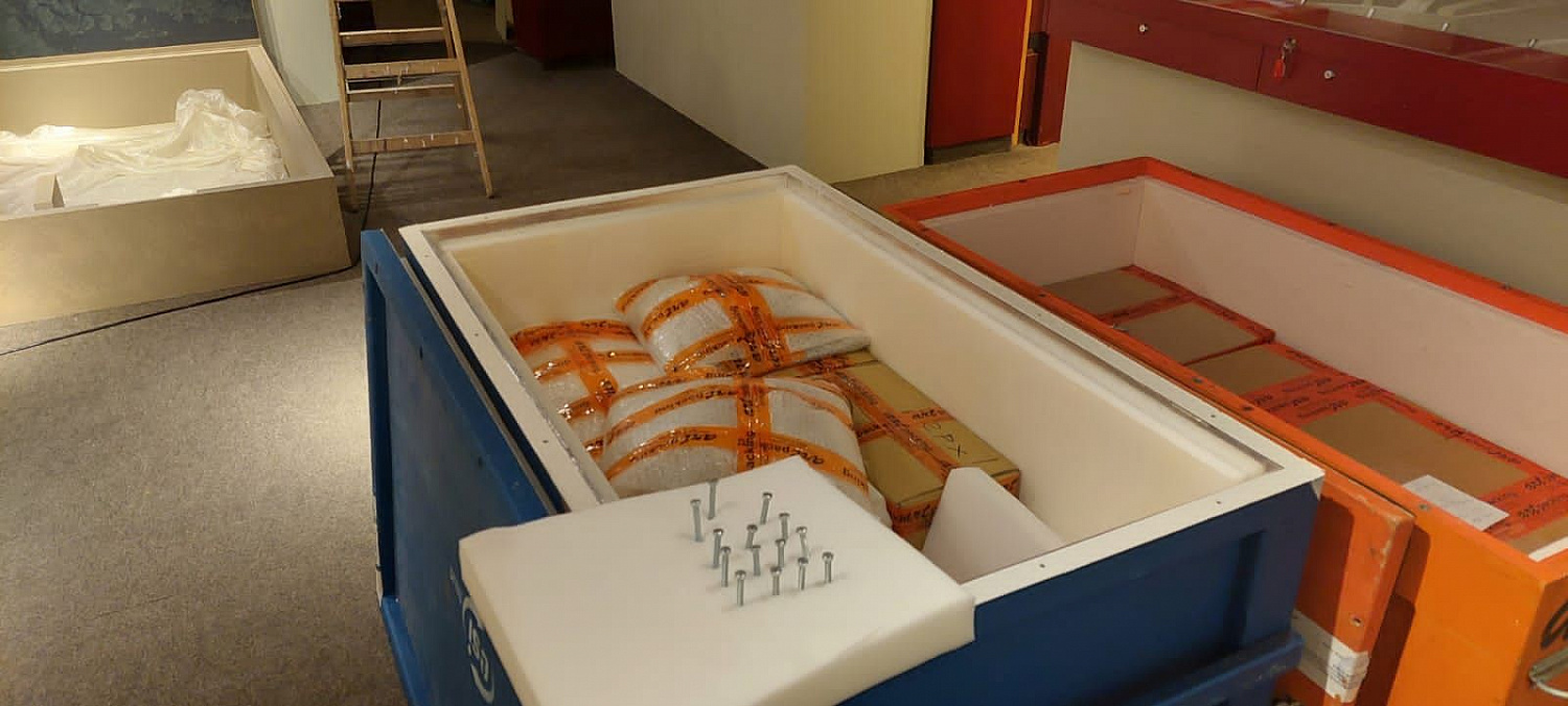 Перевозка, упаковка и монтаж выставки Перекрестки миров Аркаим